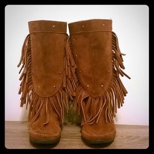 Moccasin boots